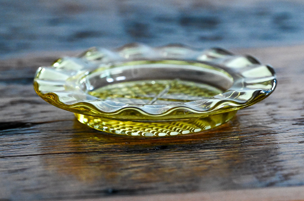 yellow ruffled edge glass coaster
