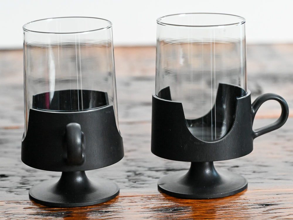 corning glas-snap black handled mug