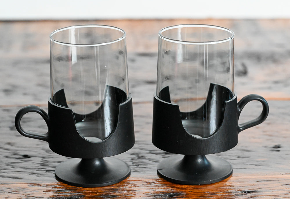 corning glas-snap black handled mug