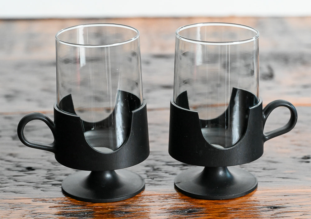 corning glas-snap black handled mug