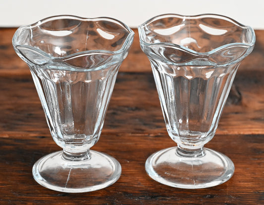 clear sundae or parfait glasses