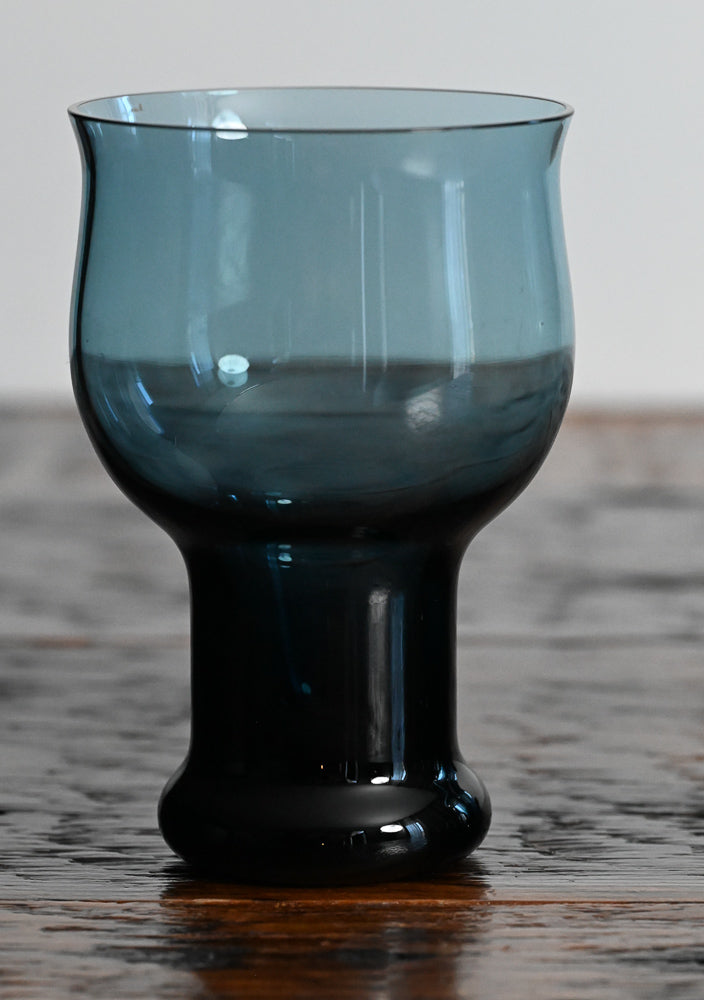 Dark blue Lenox Clairion Dark Glasses