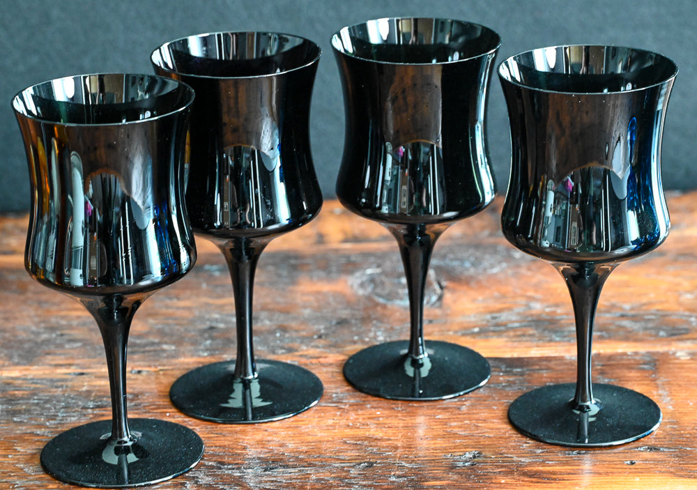 American Manor Black Wine Glasses