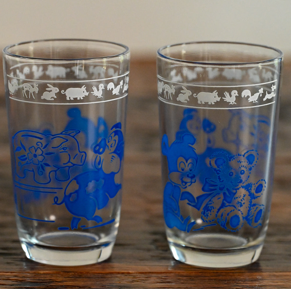 blue bears and blue pigs print on juice glasses