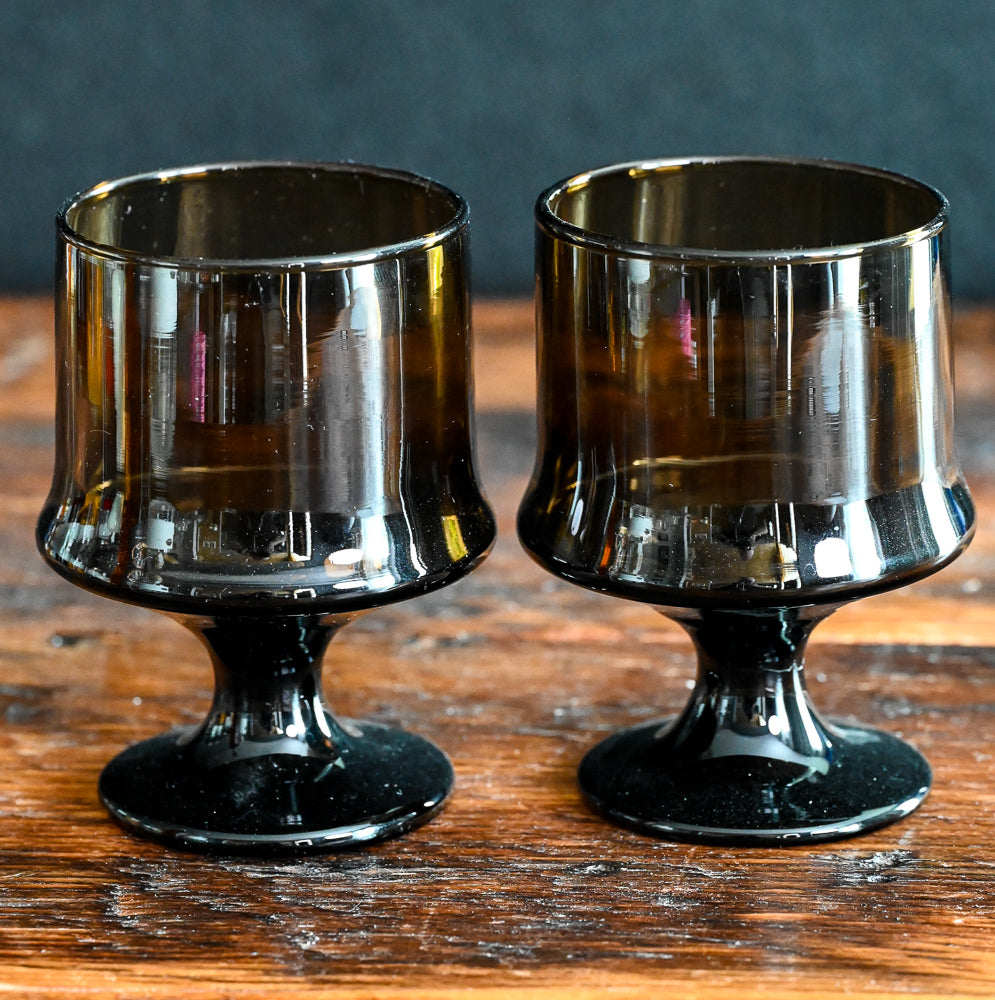 smoky brown wine glasses