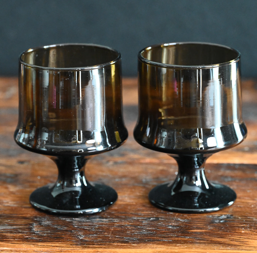 smoky brown wine glasses