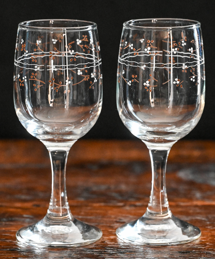 brown and white pattern Anchor Hocking Hawthorne wine glasses