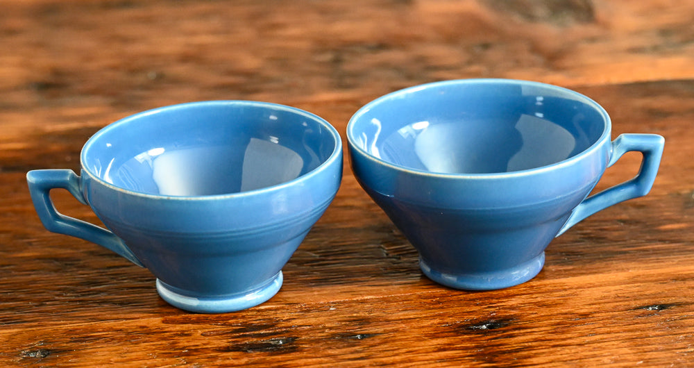 Blue tea cups with square handle