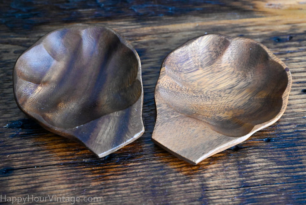 Monkeypod wood shell shaped snack bowls