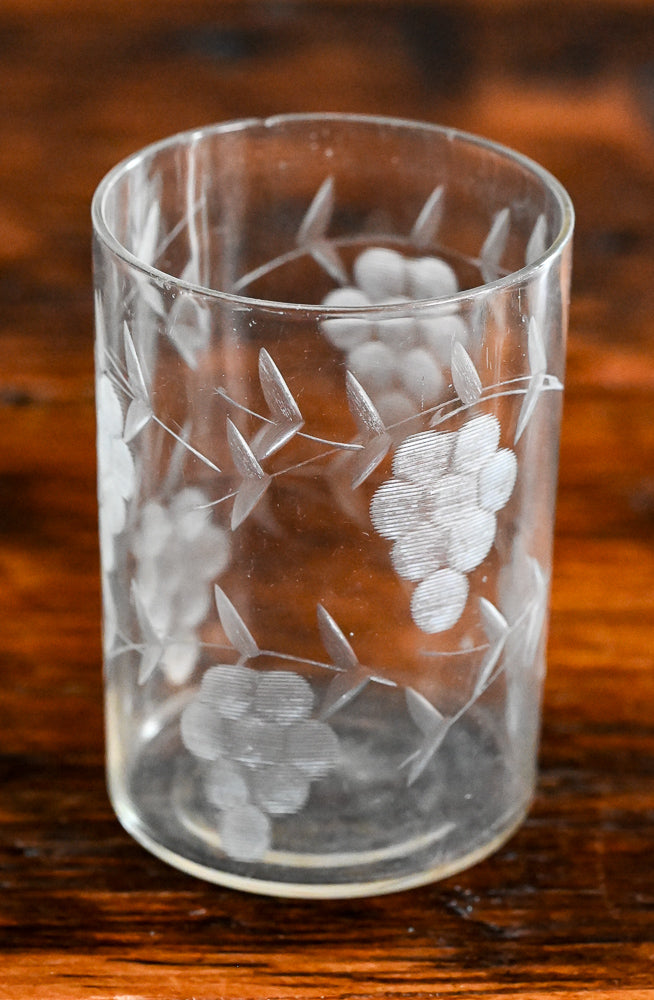 Etched grapes clear juice glass