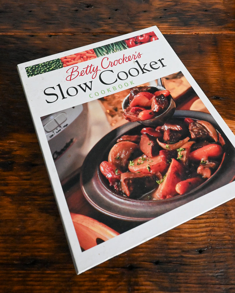 pictures on cover of Betty Crocker's Slow Cooker Cookbook