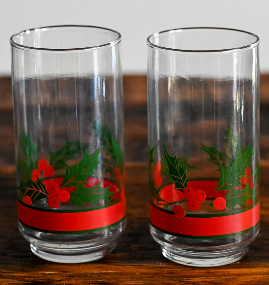 red and green holly berry Libbey Christmas tumblers