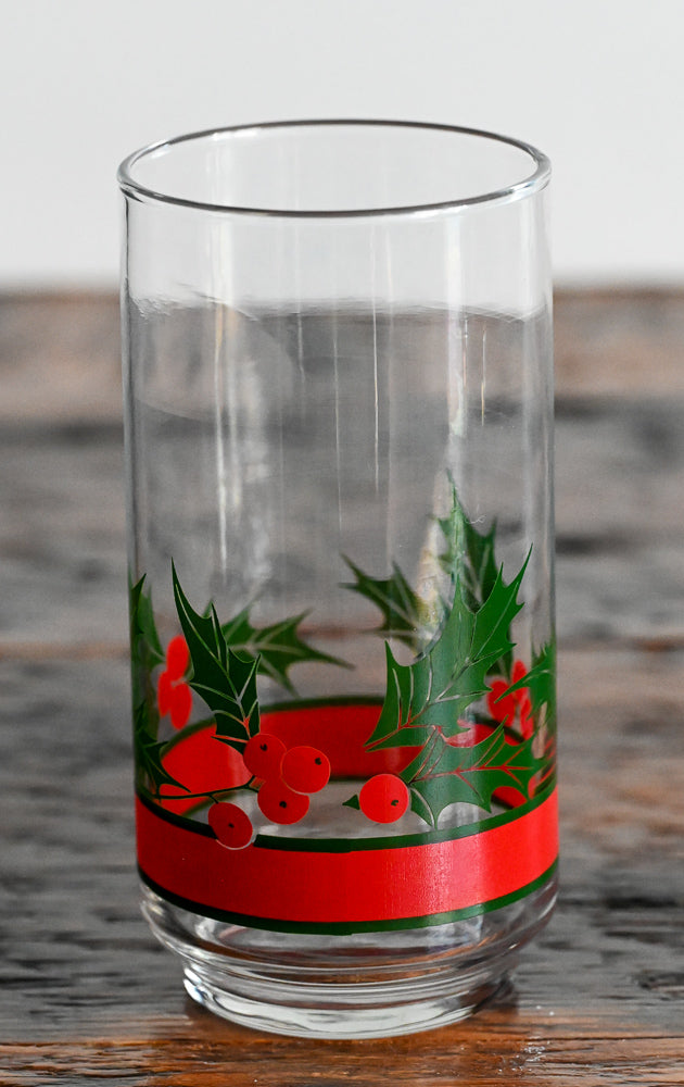 red and green holly berry Libbey Christmas tumblers