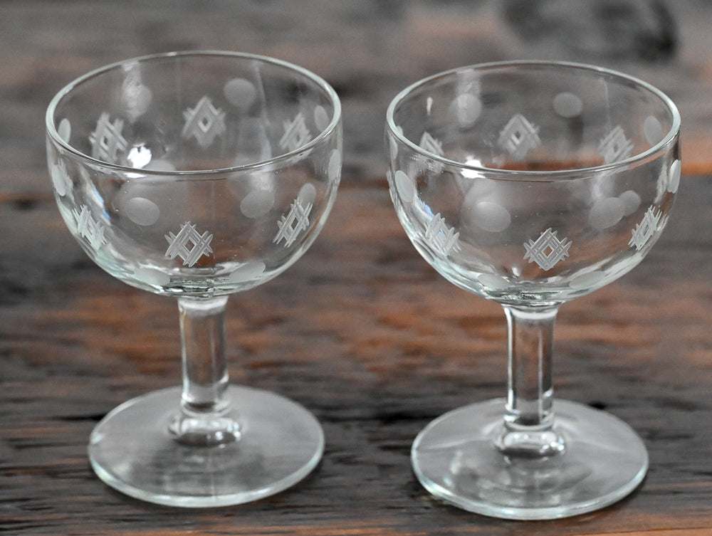 diamonds and dots etched champagne coupes