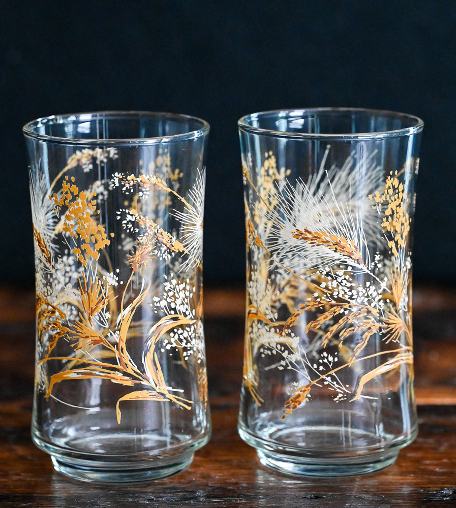 tan and white wheat print tumbler glasses