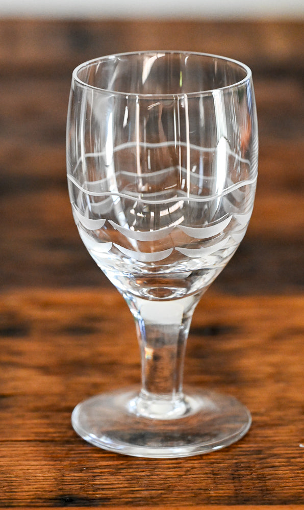 swoop etched wine glass