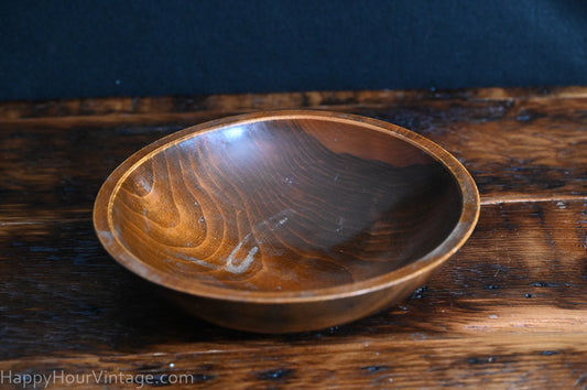 wooden bowl on wooden table