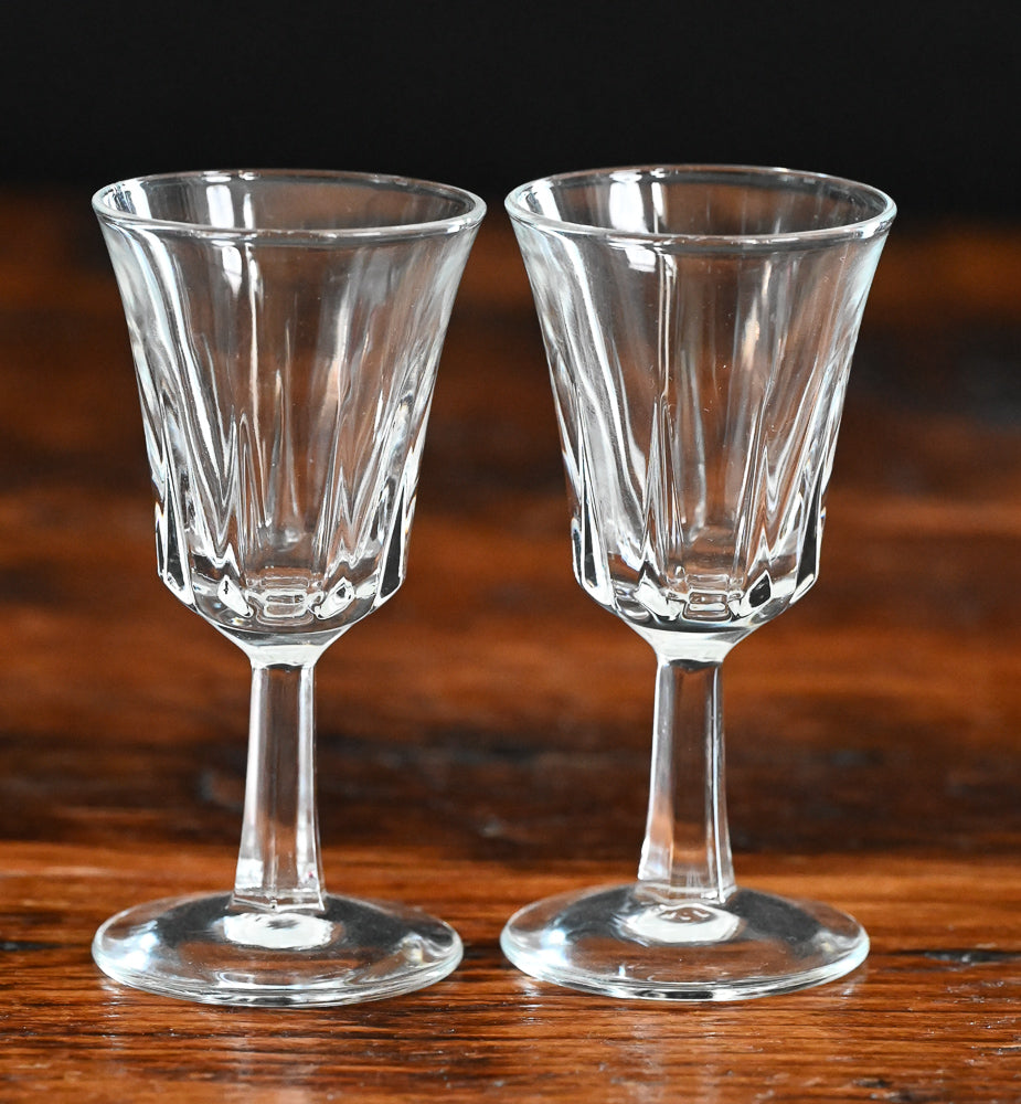 clear pressed glass cordial glasses