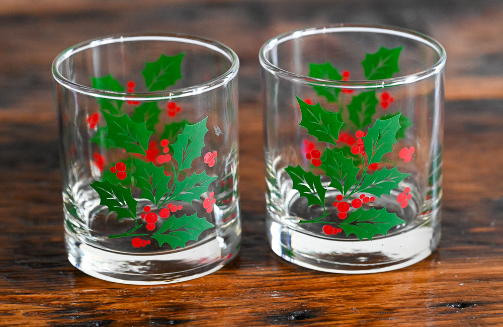 green leaves with red Holly berries Indiana Glass rocks glasses