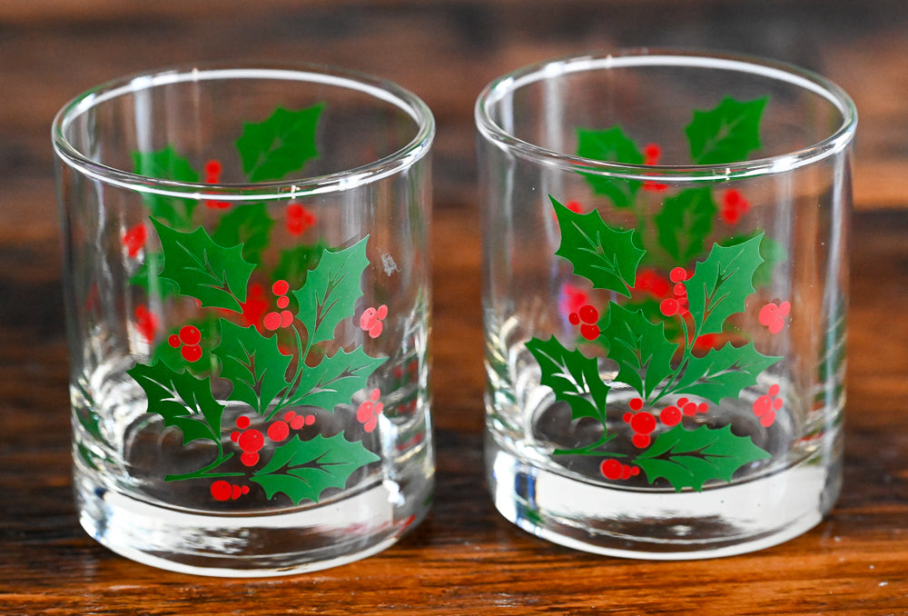 green leaves with red Holly berries Indiana Glass rocks glasses