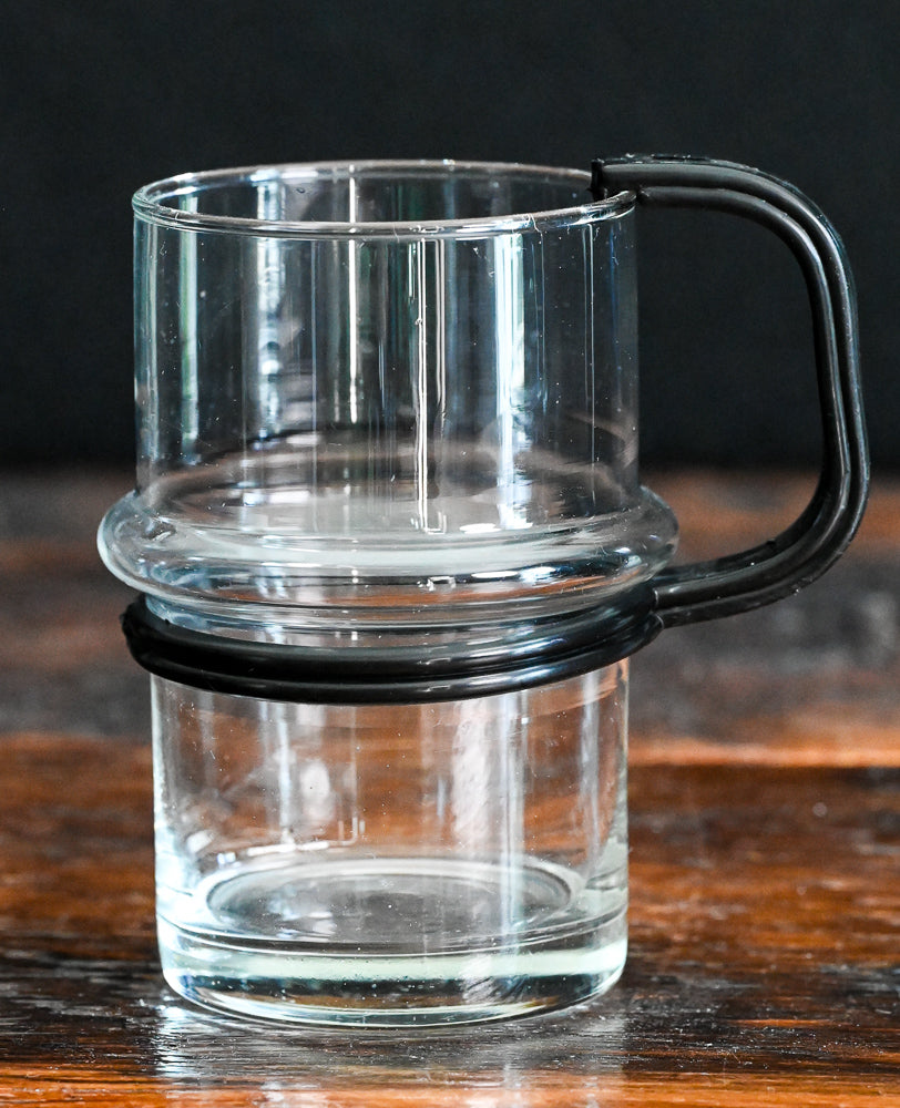black plastic handle clear tumbler