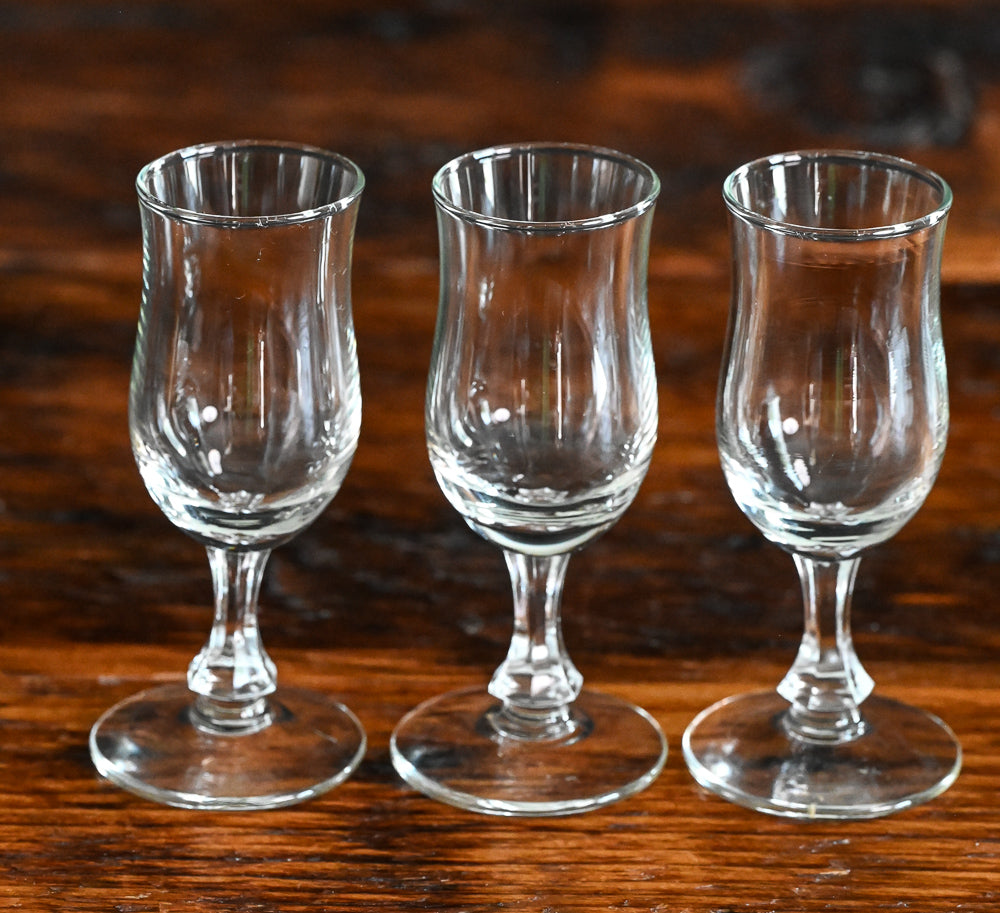 tulip shape clear cordial glasses