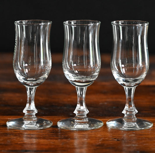 tulip shape clear cordial glasses