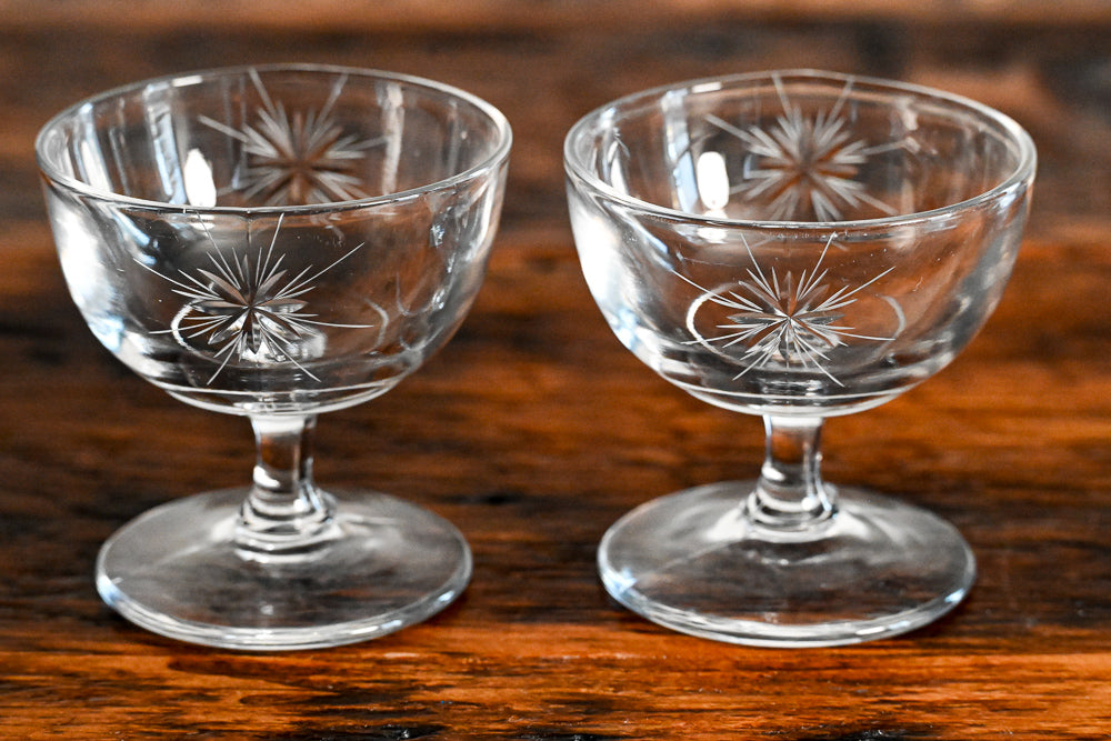 clear champagne coupes Fostoria Starburst with star etched