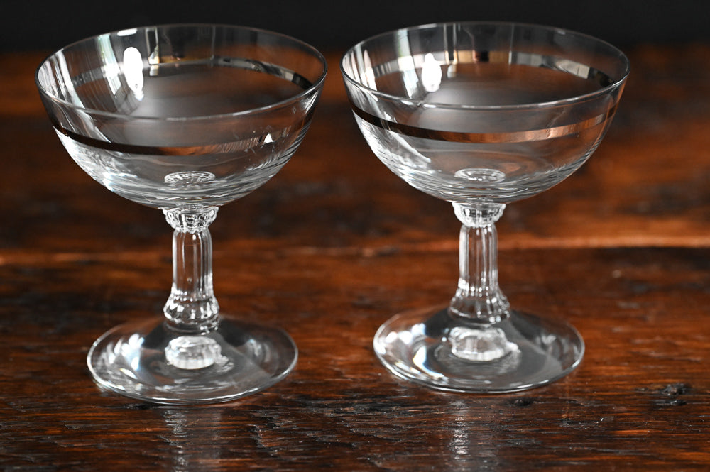 sil band ribbed stem champagne coupes