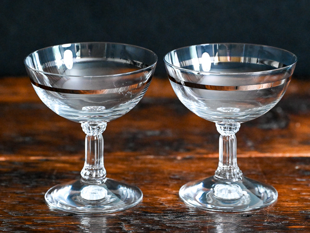 sil band ribbed stem champagne coupes