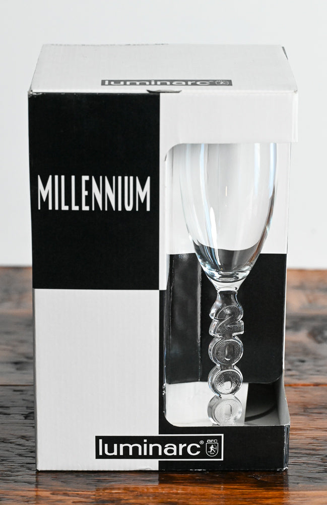 Luminarc 2000 Champagne Flutes in original box