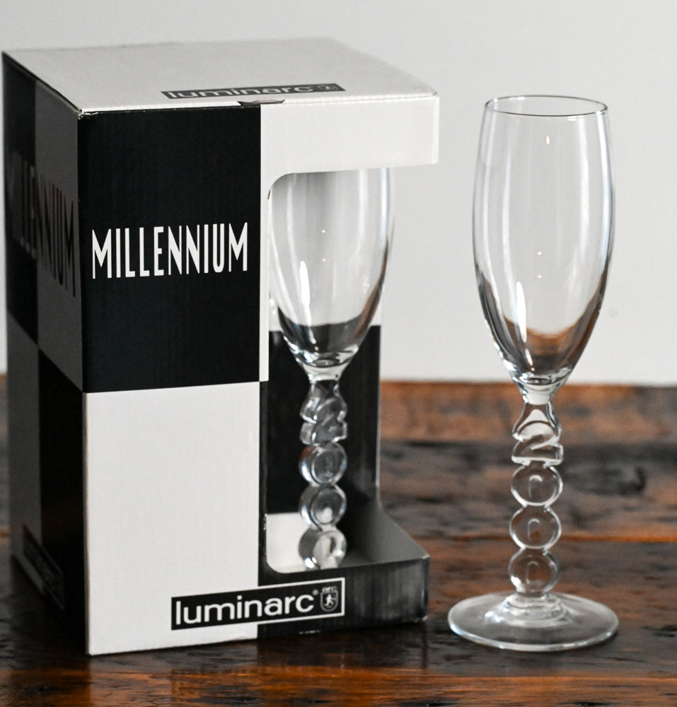 Luminarc 2000 Champagne Flutes in original box