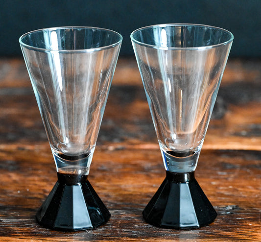 Luminarc clear glasses with black hexagon base