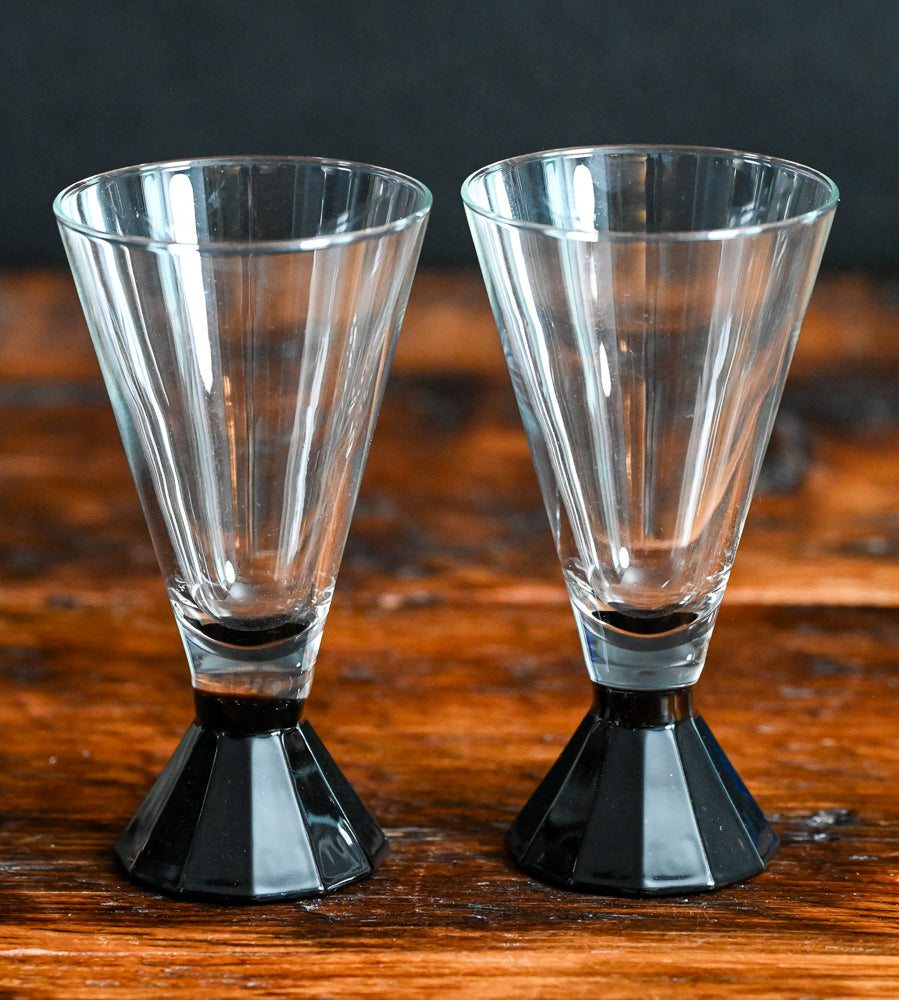 Luminarc clear glasses with black hexagon base