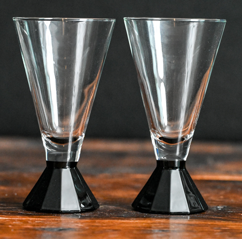 Luminarc clear glasses with black hexagon base