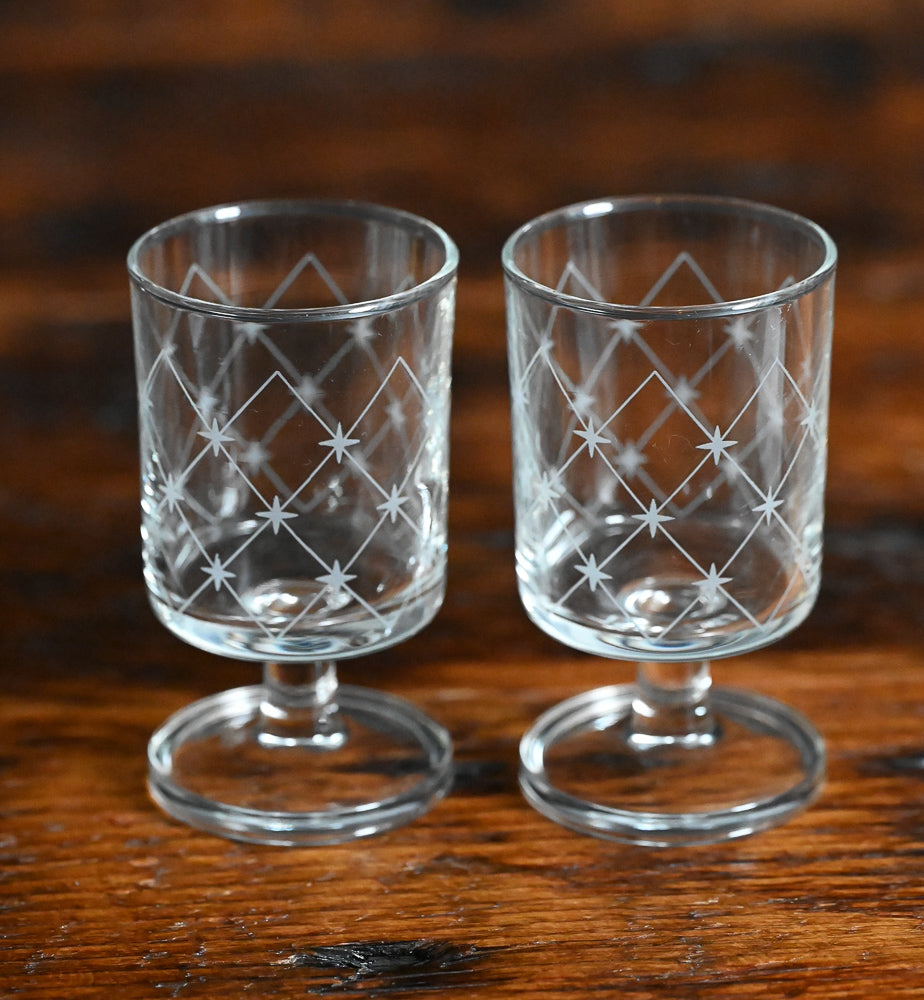 stars etched stemmed French Luminarc glasses