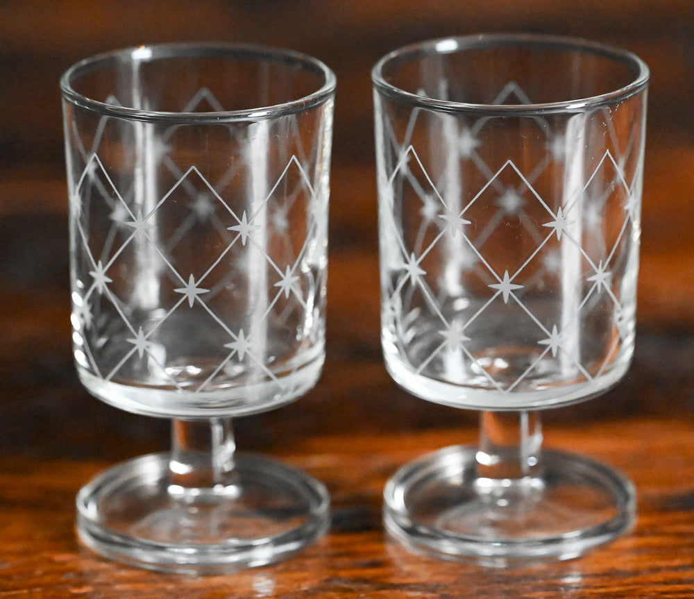 stars etched stemmed French Luminarc glasses