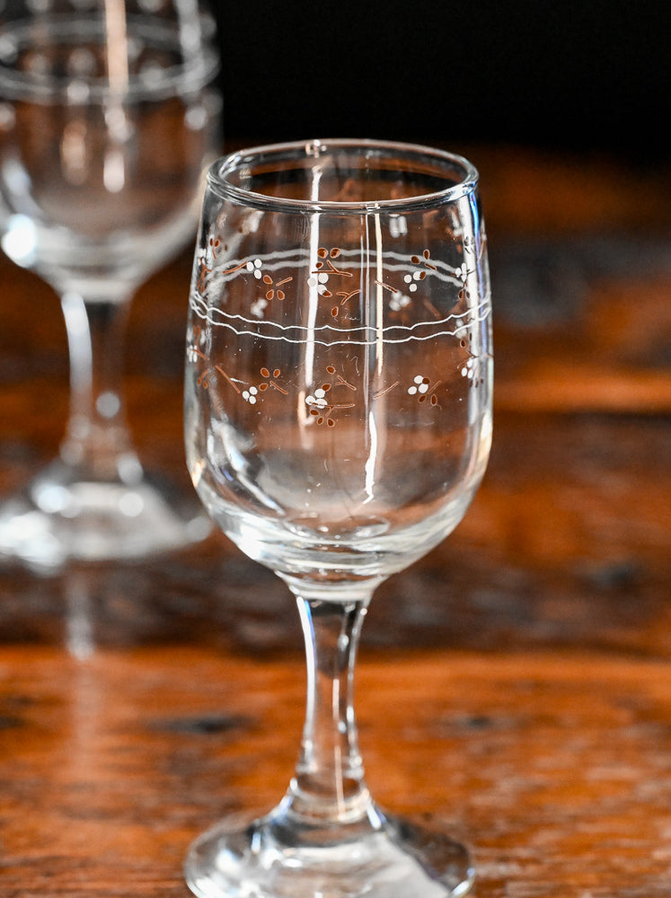 brown and white pattern Anchor Hocking Hawthorne wine glasses