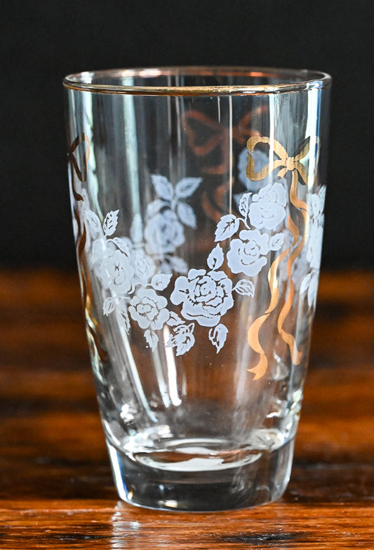 libbey tumblers with white roses and gold bows