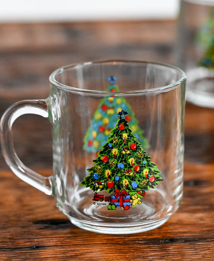 Luminarc clear glass mug with christmas tree