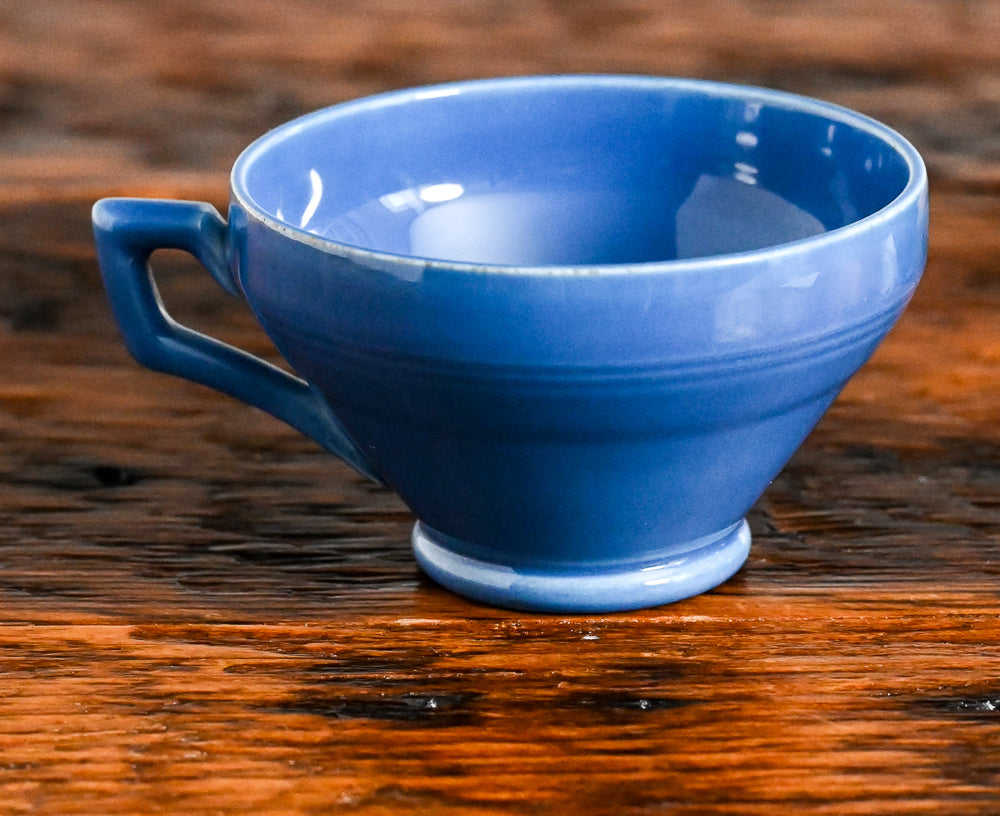 Blue tea cups with square handle