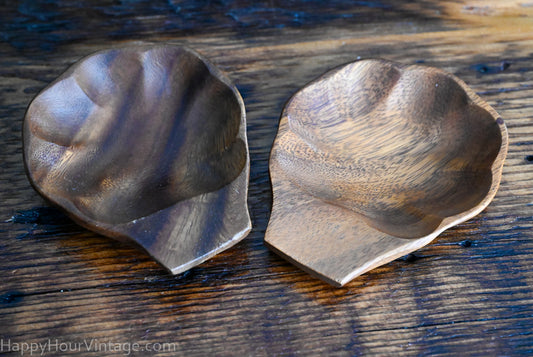 Monkeypod wood shell shaped snack bowls