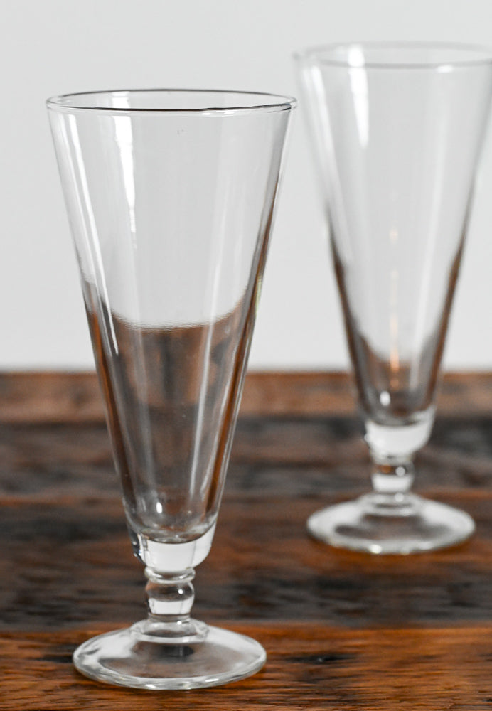 clear tall pilsner glasses