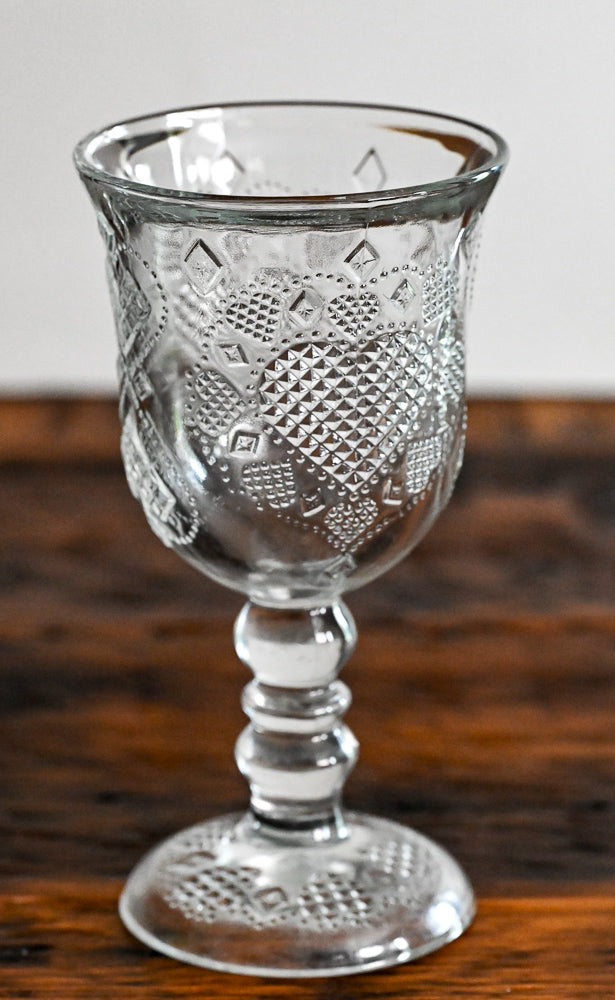 Etched heart and diamond pattern goblet