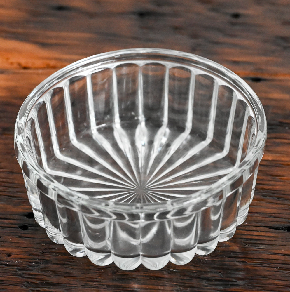 clear glass ribbed small bowl