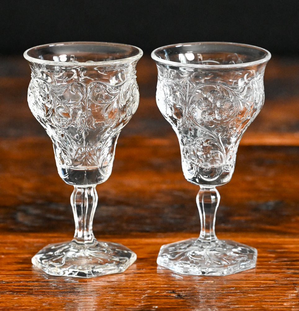 McKee rock crystal cordial glass