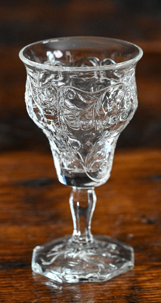 McKee rock crystal cordial glass