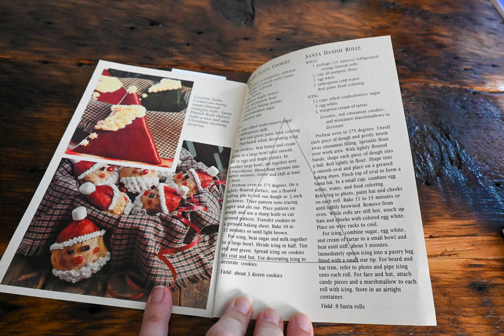 inside of Santa's in the Kitchen cook booklet